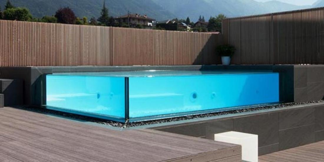 Piscine con sfioro in cristallo